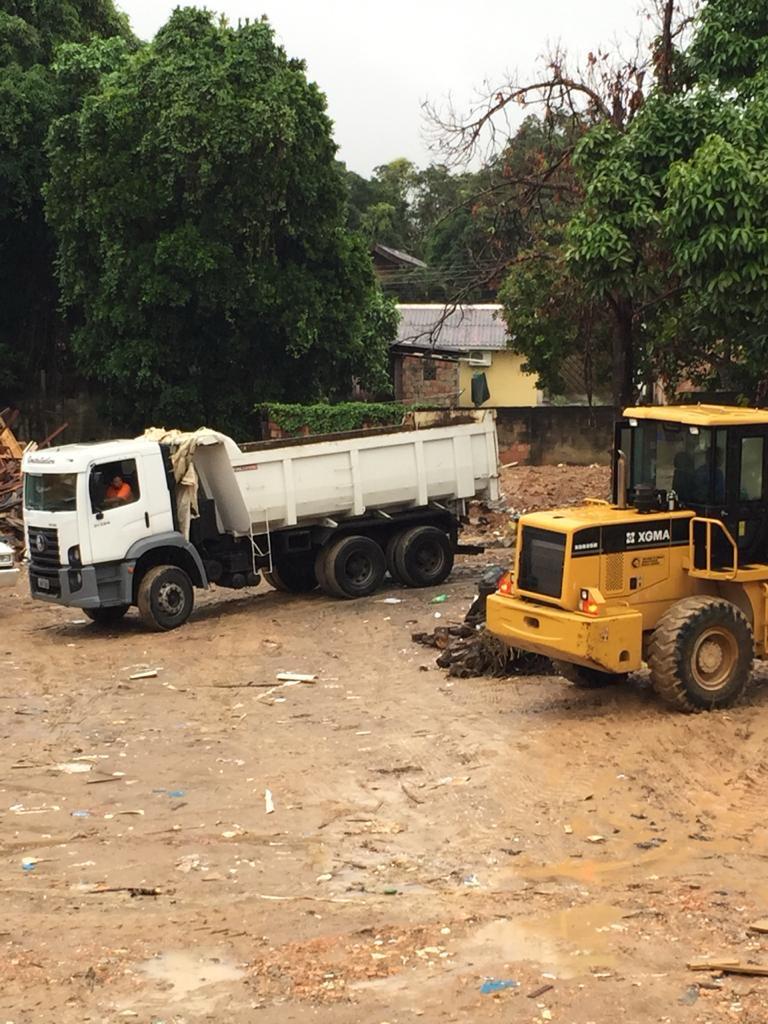 Máquina de Terraplanagem Manaus